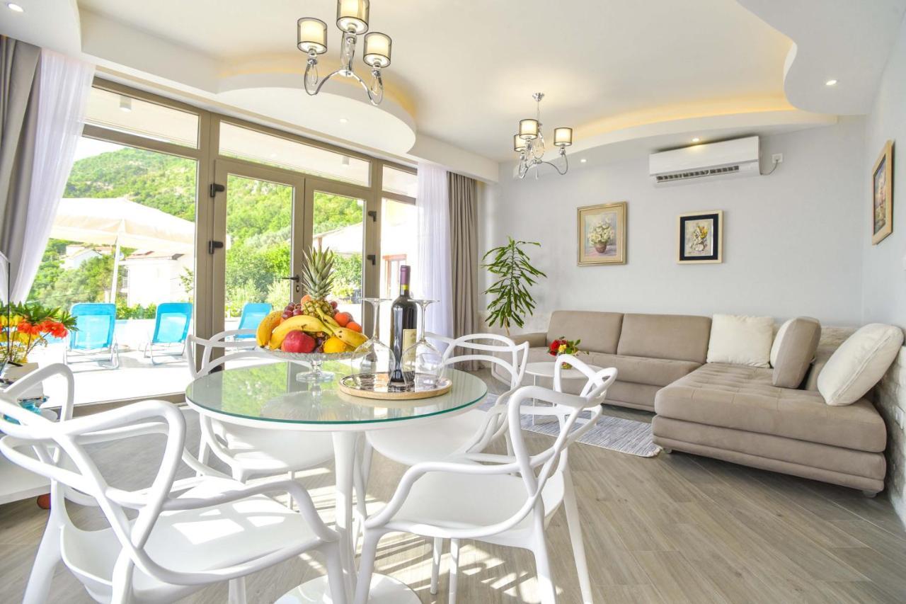 Verbalj Apartment With Swimming Pool โกตอร์ ภายนอก รูปภาพ