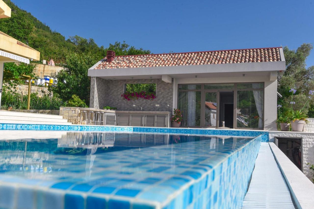 Verbalj Apartment With Swimming Pool โกตอร์ ภายนอก รูปภาพ