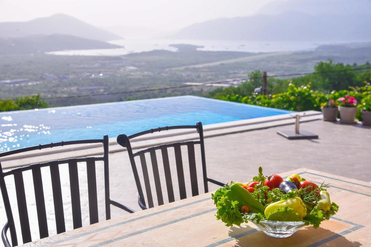 Verbalj Apartment With Swimming Pool โกตอร์ ภายนอก รูปภาพ