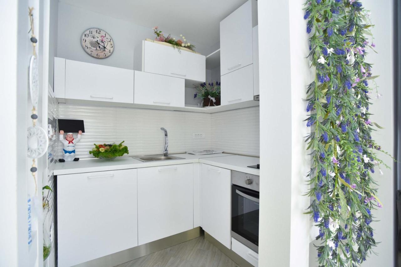 Verbalj Apartment With Swimming Pool โกตอร์ ภายนอก รูปภาพ