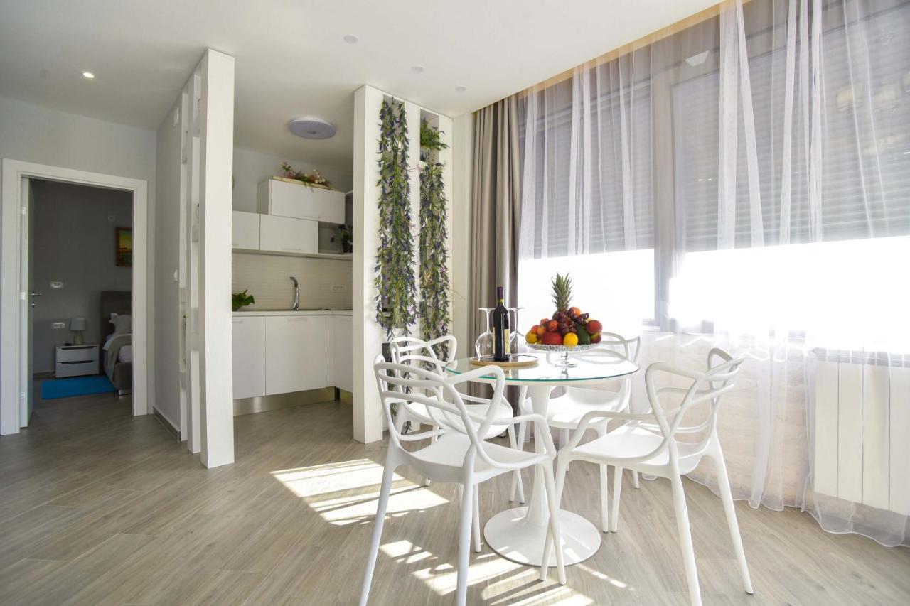 Verbalj Apartment With Swimming Pool โกตอร์ ภายนอก รูปภาพ