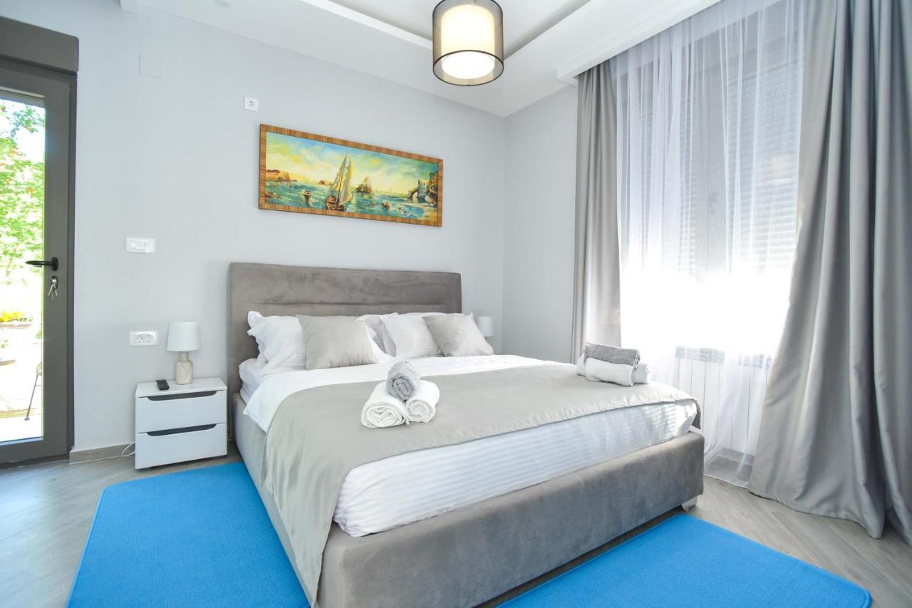 Verbalj Apartment With Swimming Pool โกตอร์ ภายนอก รูปภาพ